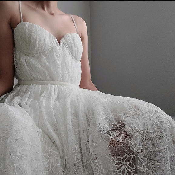 sau lee Dresses & Skirts - Lace dress